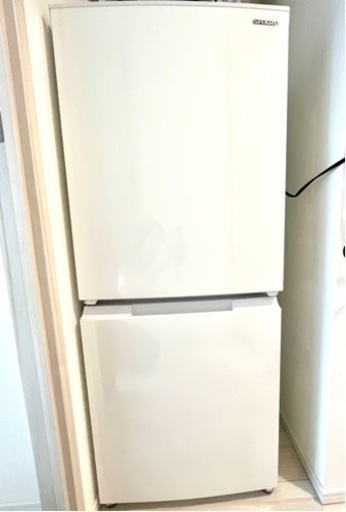 【美品】2022年製シャープ製冷蔵庫【動作確認済み】152L、付け替えどっちもドア
