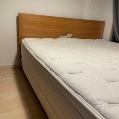定価60万　キングスダウン　クイーンサイズ　マットレス ベッドフレームセット