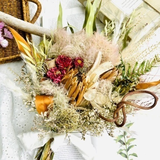 母の日まで価格 上向き、下向き、吊り下げ、フライブルクスワッグ ブーケ