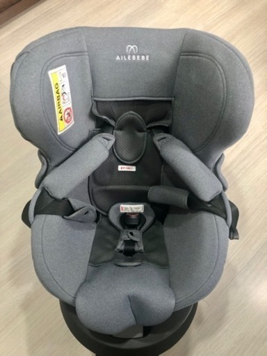 【美品】エールべべ(AILBEBE)チャイルドシート クルット４ Oui2 　回転式