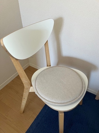 IKEAイケアの伸長式ダイニングテーブルINGATORP 。伸ばすの面倒だと 