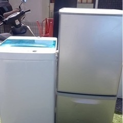 ⭐近隣配達無料です⭐Panasonic138リットル冷蔵庫と4.5キロ風乾燥機能付き洗濯機です⭐