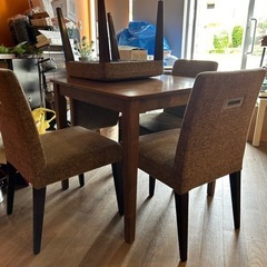 テーブル2台と椅子4脚セット