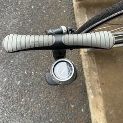 自転車、マウンテンバイク、ロードバイク