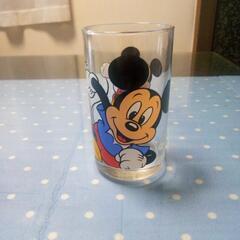 ミッキーマウス柄のグラス