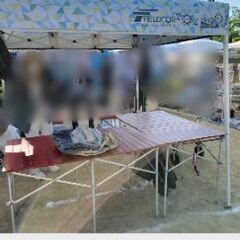 【数回のみ使用の美品☆お洒落な柄】タープテント　２m×２m　注水ウェイト４つ、サイドシート付き　