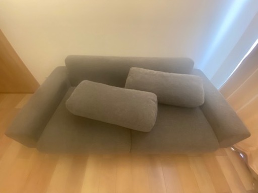 グレーソファ美品seiveのbulge bulge sofa 2.5 seater バージュソファ