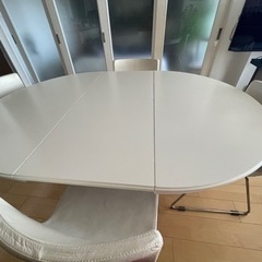 IKEA拡張可能テーブル