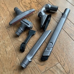 ダイソン　コードあり掃除機