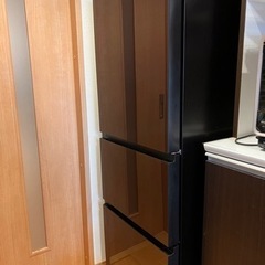 【受付終了/お引き渡し決定】茶色のオシャレな冷蔵庫３ドアタイプ
