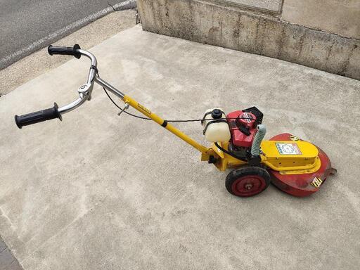 歩行型草刈り機　混合ガソリン