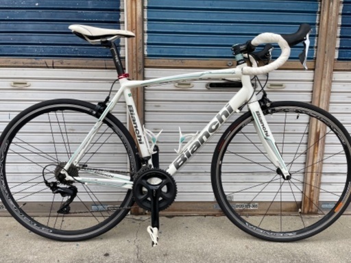 ロードバイク Bianchi via nirone 105 ホイール:カンパニョーロ
