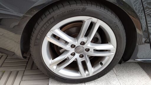 Audi アウディ 8V Sラインホイール4本セット 18インチ AUDI アウディ S3 8V スポーツ バック 純正 中古ホイール 4本 7.5J 18