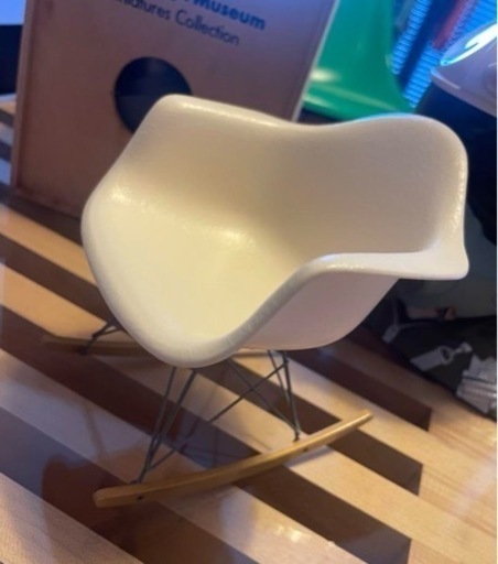 ハーマンミラー　イームズチェア　vitraミニチュア