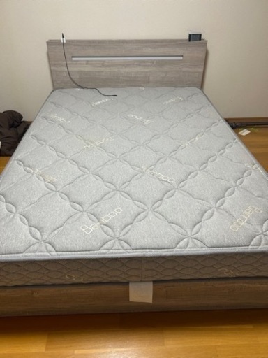 【美品】 ダブルベッド