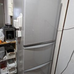 【受け渡し予定有】冷蔵庫　東芝　GR-E34N(SS)