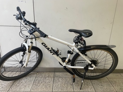 自転車 クロスバイク　マウンテンバイク\n