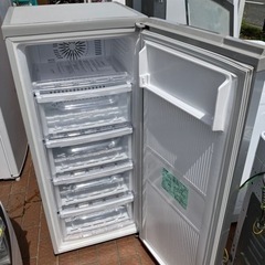 7/20値下げいたしました！⭐️オススメ⭐️2017年製 MITSUBISHI 三菱  ノンフロン121L 冷凍庫 MF-U12B-S  No.2380   
