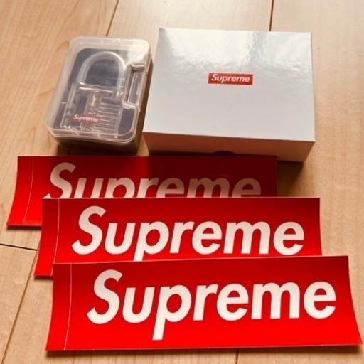 Supream ロックとトレイステッカー付き
