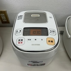 アイリスオーヤマ　炊飯器　2017年製　3合炊き　