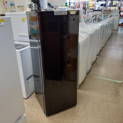 ID　162528　冷凍庫　144L