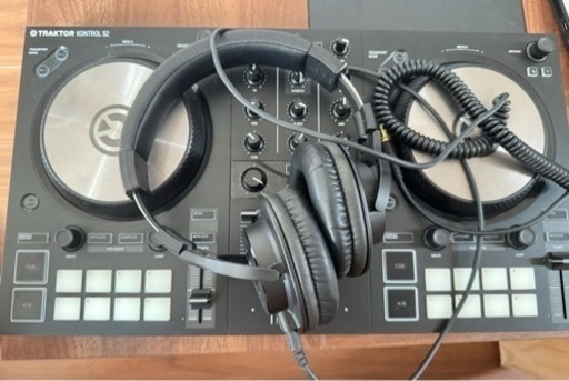 DJ コントローラー TRAKTOR KONTROL S2 MK3