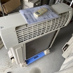 【値下げ！！】DAIKIN　 6畳用　2.2kwエアコン　 AN22PESJ-W