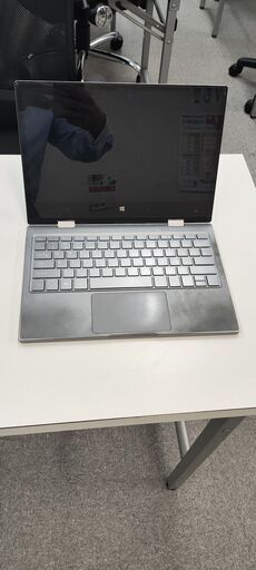 ★配送可能★　ノートパソコン兼タブレット　BMAX Y11 11.6 インチ