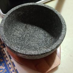 石焼ビビンバ用の石鍋とキムチ鍋用トゥッペギ