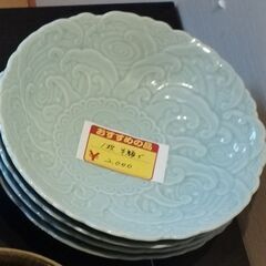 青磁鉢　大皿（31㎝×7㎝）