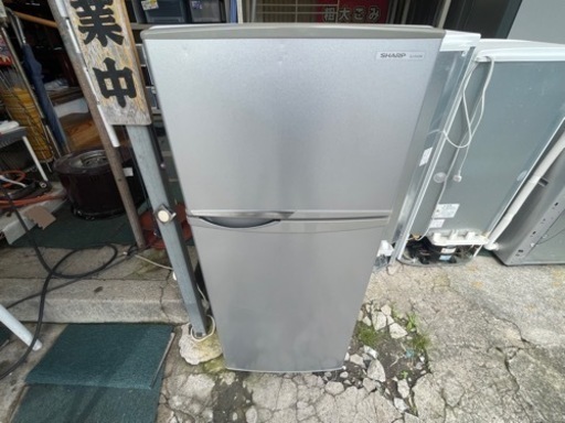 【リサイクルサービス八光】2013年製　シャープ　SJ-H12W-S [直冷式冷蔵庫 （118L・右開き） 2ドア シルバー系]