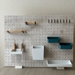 ニトリ IKEA 壁掛け 置型 有孔ボード　収納用品セット  