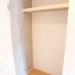 🌸フリーエント付き　お得に住めます　最上階　ユニークなデザインのお部屋⭐️      − 東京都
