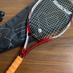 硬式テニスラケット
