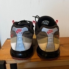 【人気モデル】【美品】ナイキ　ヴェイパーマックス95 レッドグラデ　27.5cm