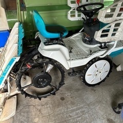 コンバイン(イセキ)、田植機(クボタ)穀物乾燥機、シズオカパワフル 
