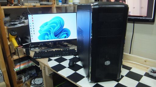 ゲーミングPC　Core i7 6700搭載マシン　GTX1070 8G