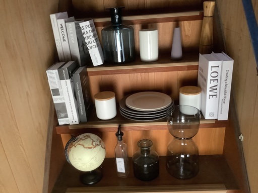 モデルルームで使用していた飾り物です。