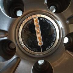 17インチアルミホイールとスタッドレスタイヤ4本セット