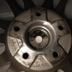 17インチアルミホイールとスタッドレスタイヤ4本セット