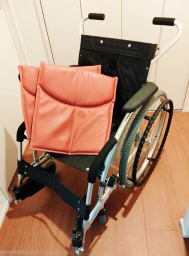 美品 トヨタ車椅子 軽量 折りたたみ Welcab 自走式