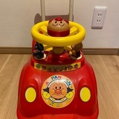 アンパンマンカー 足けリ乗用玩具 押し棒 手押し車 0歳 1歳 2歳