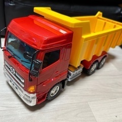 おもちゃ　トラック