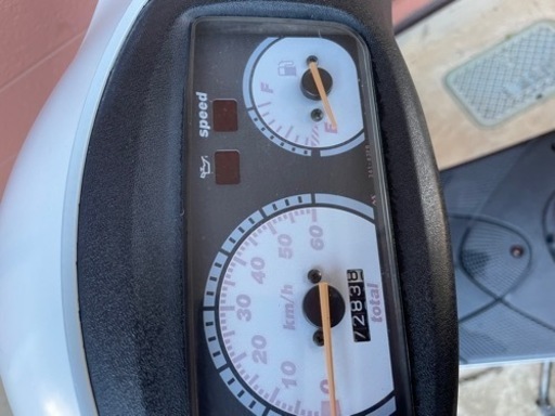 スズキZZ 前後タイヤ、前パッド新品交換後100km以内 実費配達可能