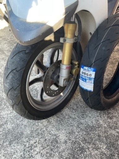 スズキZZ 　前後タイヤ、前パッド新品交換後100km以内　実費配達可能 スズキZZ 前後タイヤ、前パッド新品交換後100km以内 実費配達可能