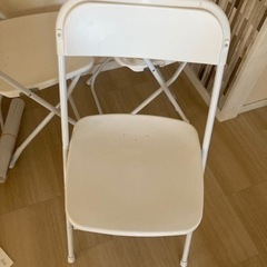 プラスチック折りたたみ椅子6脚セット