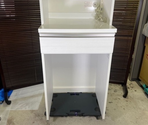 ひ*ん様 美品　ニトリ　リガーレ　食器棚　白　人気シリーズ　60幅 美品】ニトリ/リガーレシリーズ60cm 幅 食器棚 ニトリ リガーレ