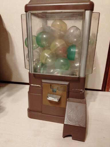 ガチャガチャ本体機械カプセル付き
