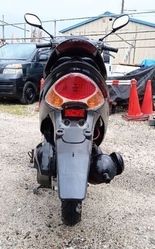 優れたエンジン。SYM (DD50)。非常に速いバイク。 キャブレターの