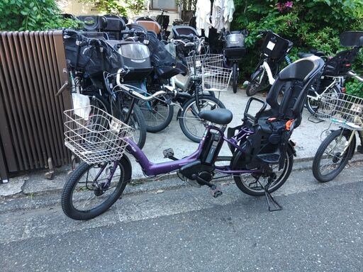 ｄ86土日もお子様と土足のままいろいろなタイプの電動自転車のご試乗可能です。  ️電動自転車・リサイクル専門店　　ご試乗をしてから、ご購入できます。  ２０インチ、チャイルドシート、２人乗り、３人乗り、１人乗り電動自転車  バカ良心的な電動自転車屋１００日間・安心の無料点検・️無料交換保証サービス付き  後ろチャイルドシートを大きめのかごに変更のオプション無料です。  バッテリーは新品の９０％以上の性能です。  １回の充電で３